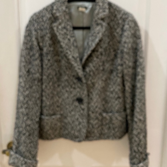J. Crew Jackets & Blazers - J Crew chevron tweed blazer size 8